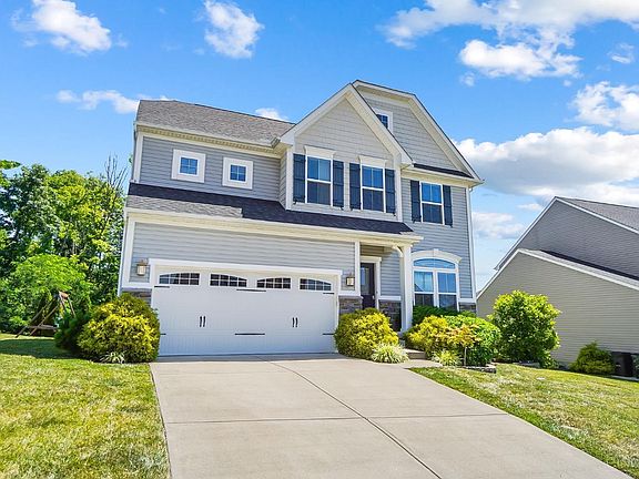 2nd image of 7994 Valley Crossing Dr