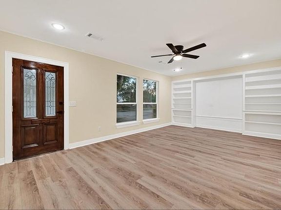 4th image of 2725 Avenue F