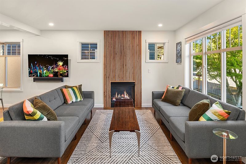 4th image of 5712 17th Avenue NW
