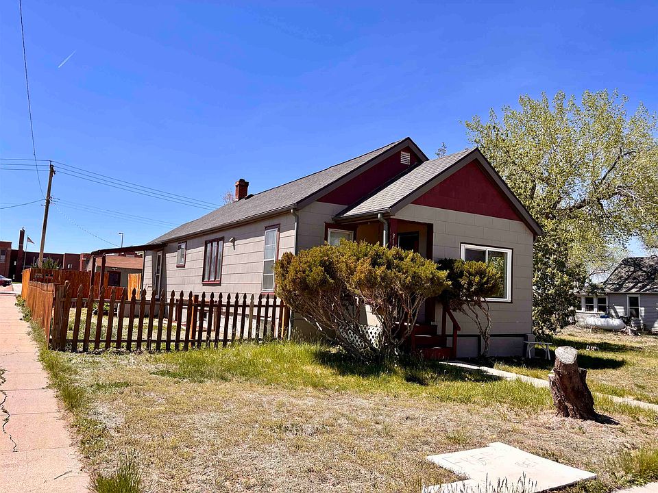 1st image of 310 7th Ave