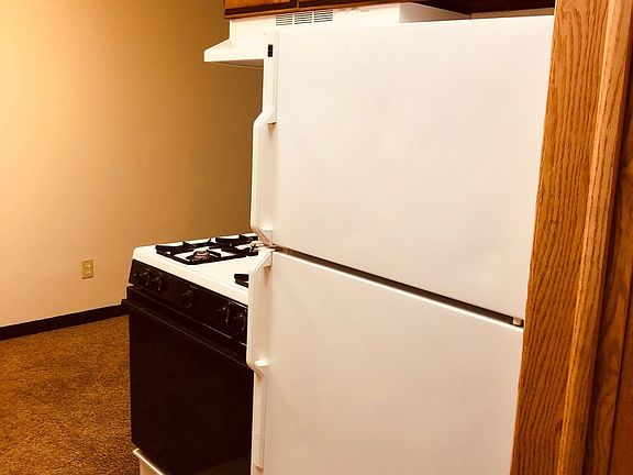 2nd image of 2570 N Maryland Ave APT 203
