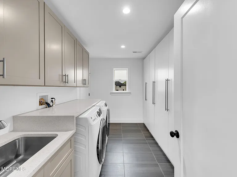 1675 Saint Regis Ct — Photo 34