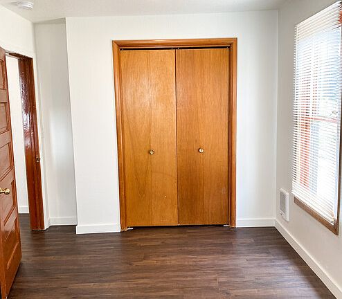 3rd image of 719 SW 4th St #1000