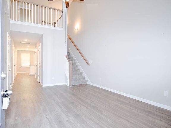 4th image of 114 Rising Pvt Ln