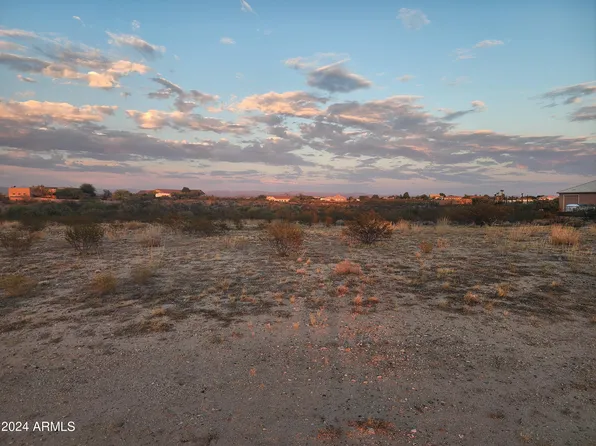 35375 S ANTELOPE CREEK Road #32, Wickenburg, AZ 85390