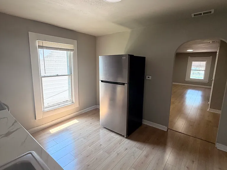 871 Oak St #2 — Photo 4