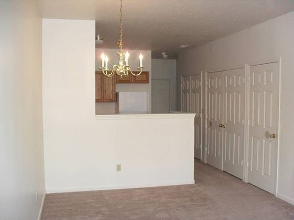 Living/Dining Area