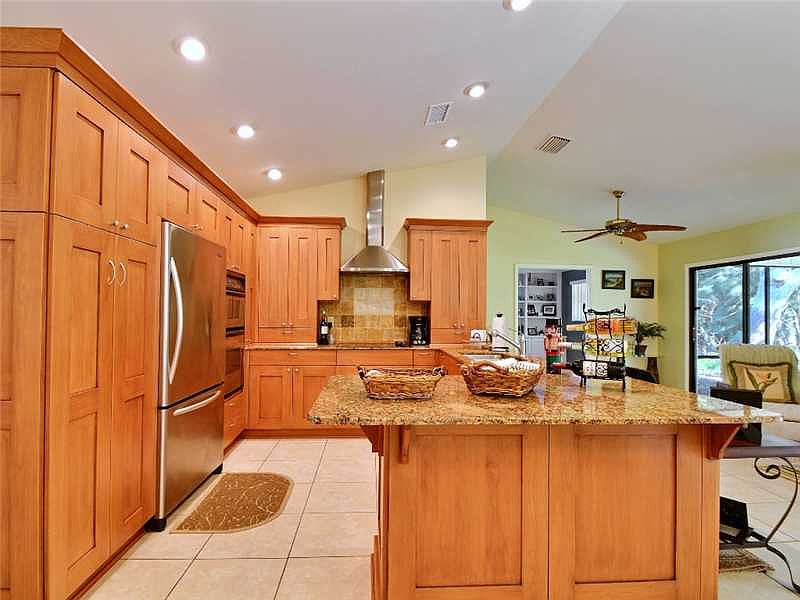 1st image of 560 E Forest Trl