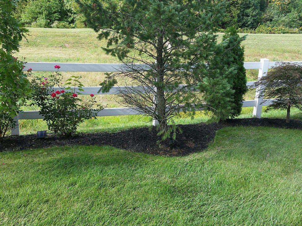 1st image of 140 Pennsbury Ln
