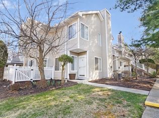 8 Tory Ct, Bedminster, NJ 07921