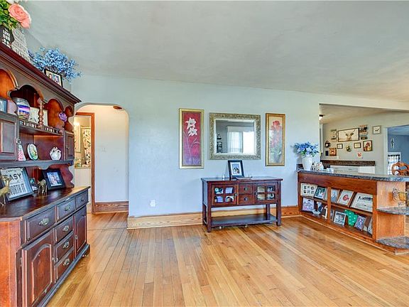 5th image of 44 N Court St