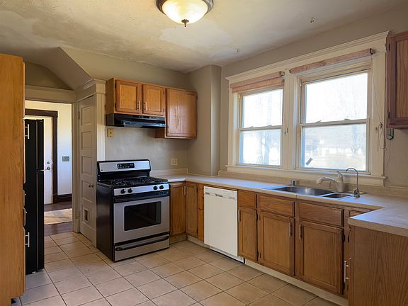 5th image of 2226 10th St