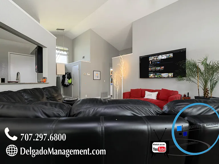 746 Tulip Ct — Photo 9