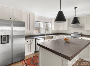 2095 Emmas Grove Rd, Fairview, NC 28730