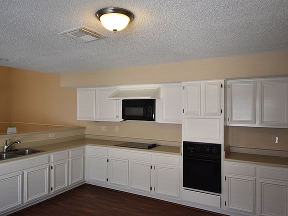 3rd image of 12718 Ashford Knoll Dr