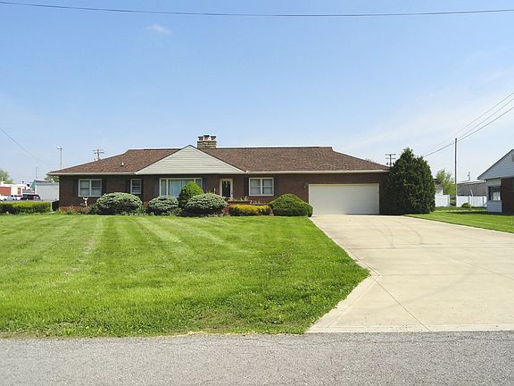 2nd image of 1214 Woodside Dr