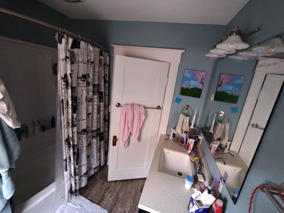 2nd image of 618 W Lovell St APT 3