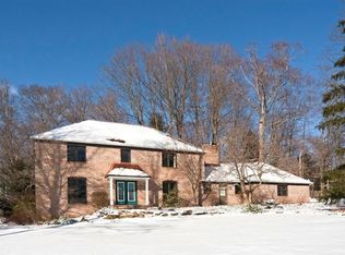 8778 Tanglewood Trl, Chagrin Falls, OH 44023