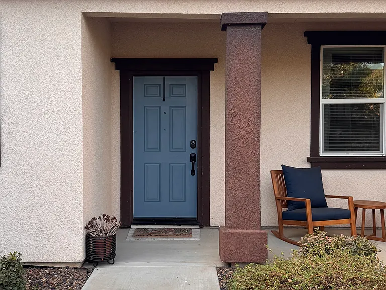 1473 La Quinta Way — Photo 1