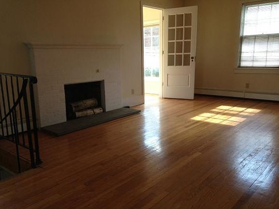 4th image of 3325 Vestal Pkwy