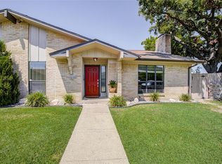 10537 Sandpiper Ln, Dallas, TX 75230