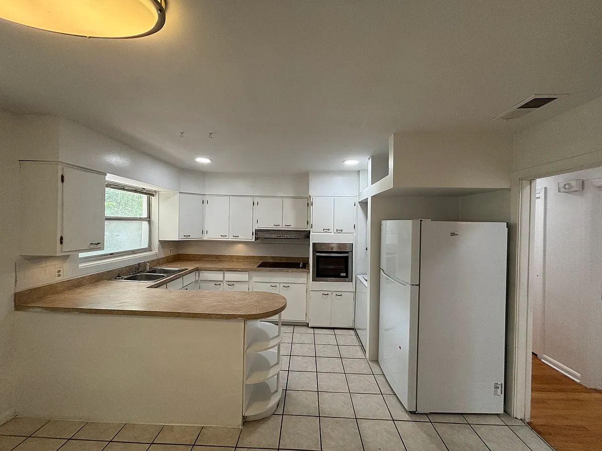 Building Photo - 3144 Belden Cir