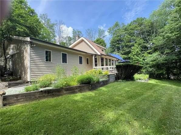 1708 Bonney Rd, Hamilton, NY 13346