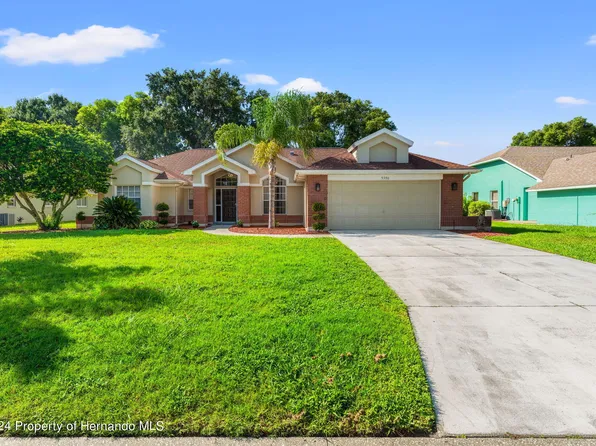9390 Fox Hollow Ln, Weeki Wachee, FL 34613