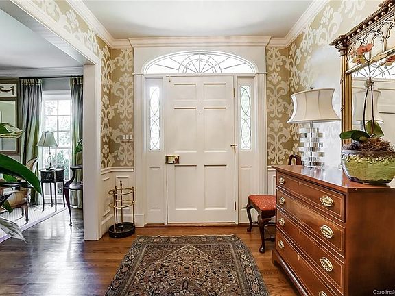 4th image of 3616 Sherwood Cir