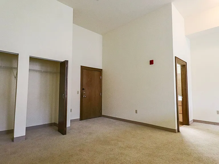 East High Apartments — Photo 108