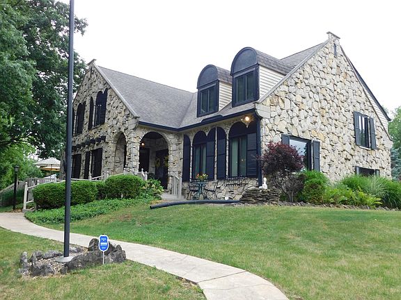 2nd image of 6239 Avalon Ln