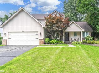 1830 Megans Meadow Dr, Commerce Township, MI 48390