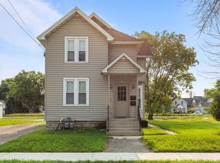 622 Grand St, Oshkosh, WI 54901