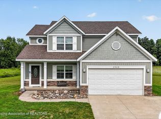 2929 Woods Rd, Ionia, MI 48846