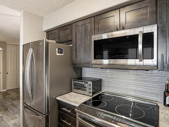 5th image of 1020 15th St APT 30A