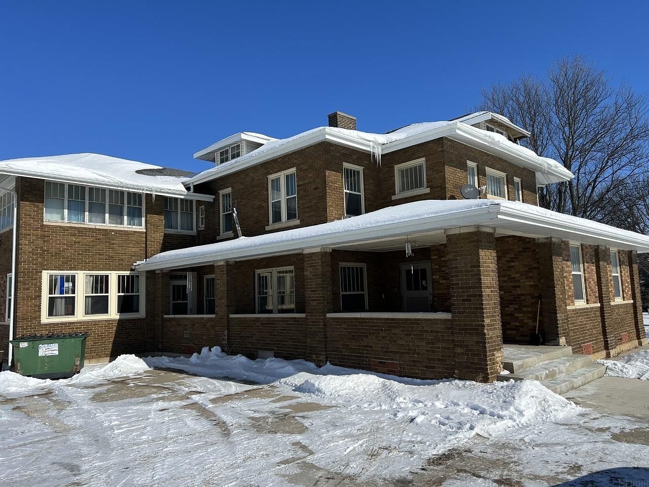 402 N Maryville St, Calmar, IA 52132 Zillow