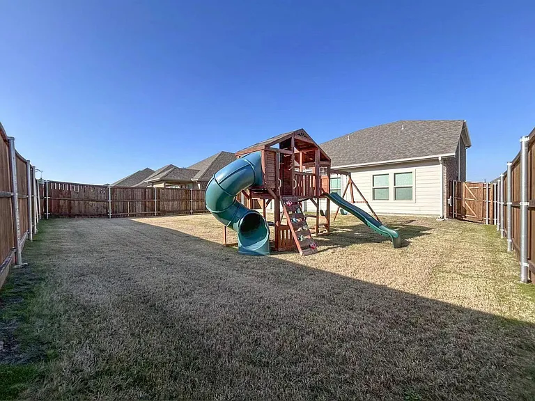 1804 Berry Ridge Trl — Photo 32