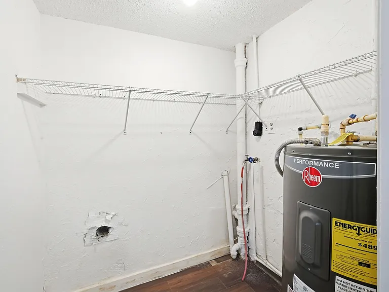 10019 N Jasmine Ave — Photo 17