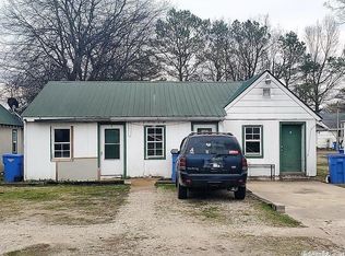 106 SE 1st St, Corning, AR 72422
