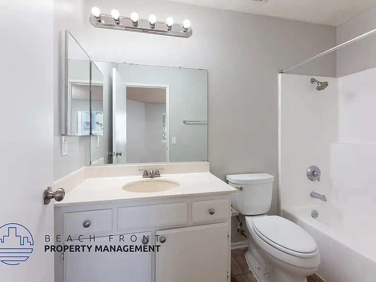 7739 Bradwelll Ave. — Photo 20