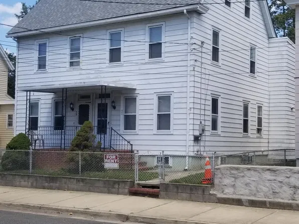 37 W Harmony St, Penns Grove, NJ 08069