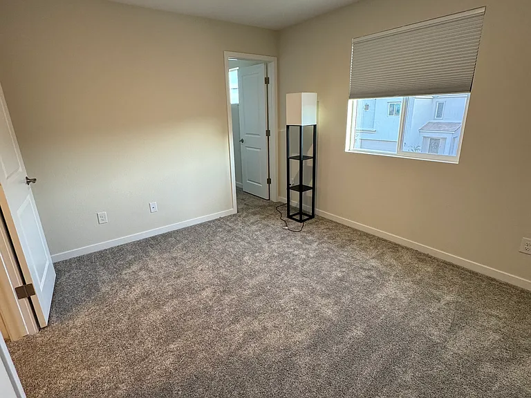 9960 Lost Horse Ave — Photo 10