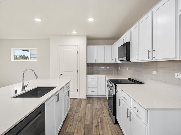 7th image of this home