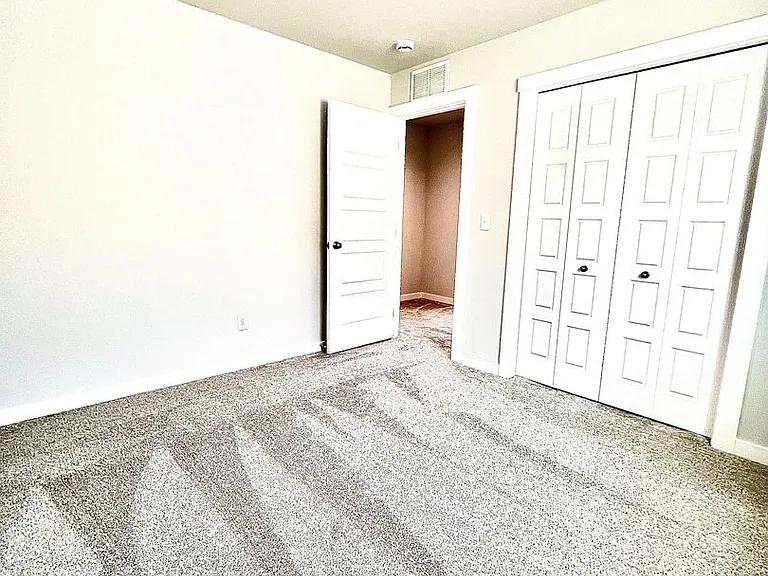 7435 W Trumbull Ct — Photo 45
