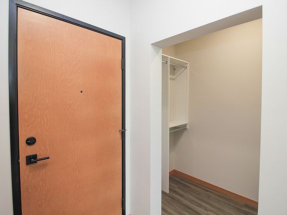 4th image of 618 Campanile Ave #B8dafa26f