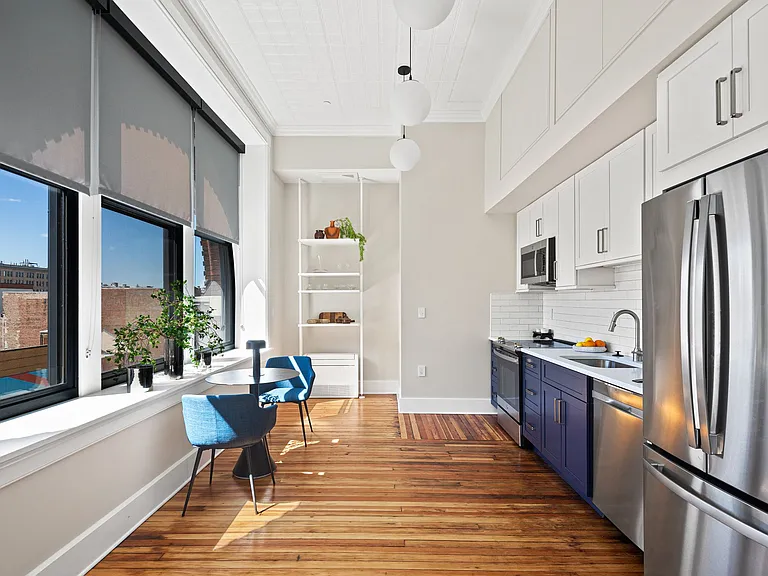 303 N Howard St — Photo 2