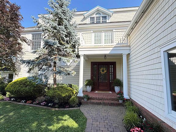 5th image of 7 Casey Dr