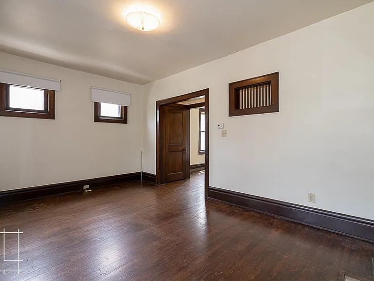 435 Alden Ave — Photo 2