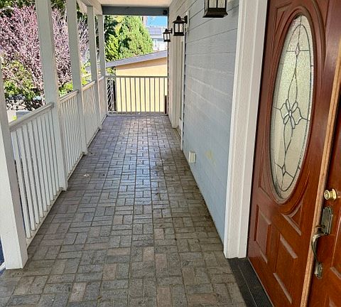 2nd image of 4163 Lincoln Ave #4163