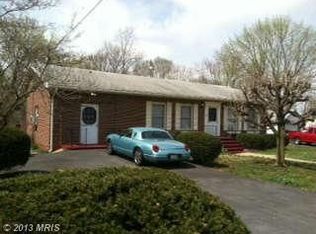 945 Jefferson Ave, Charles Town, WV